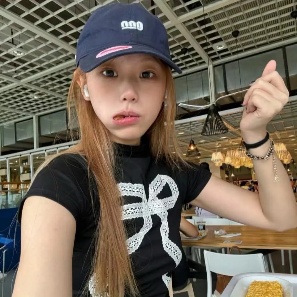 绿野红颜